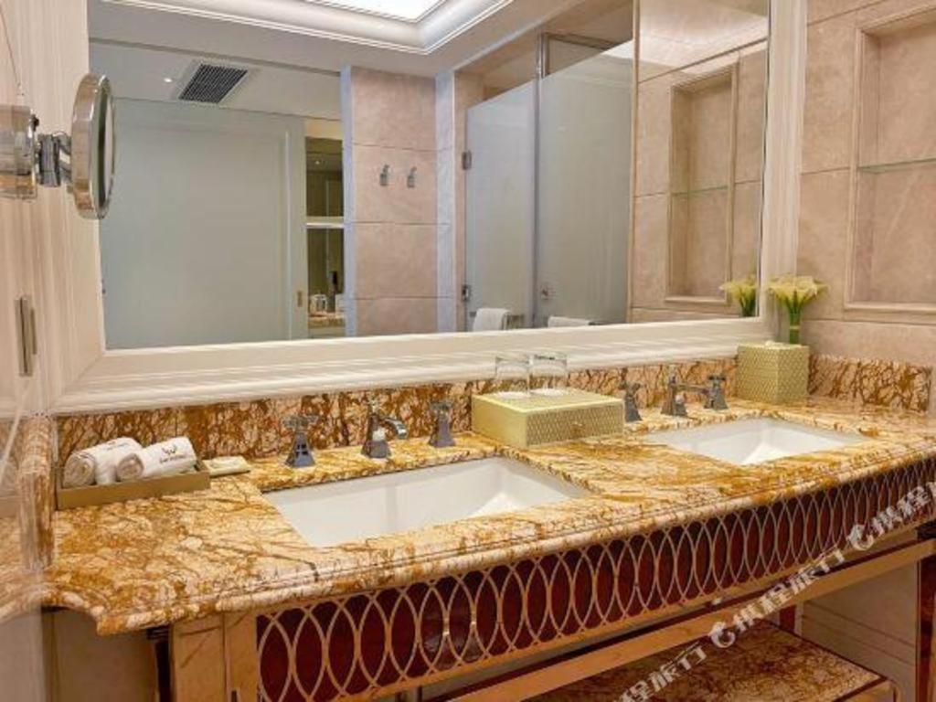 Lake Piedmont International Hotel Guangzhou Dış mekan fotoğraf
