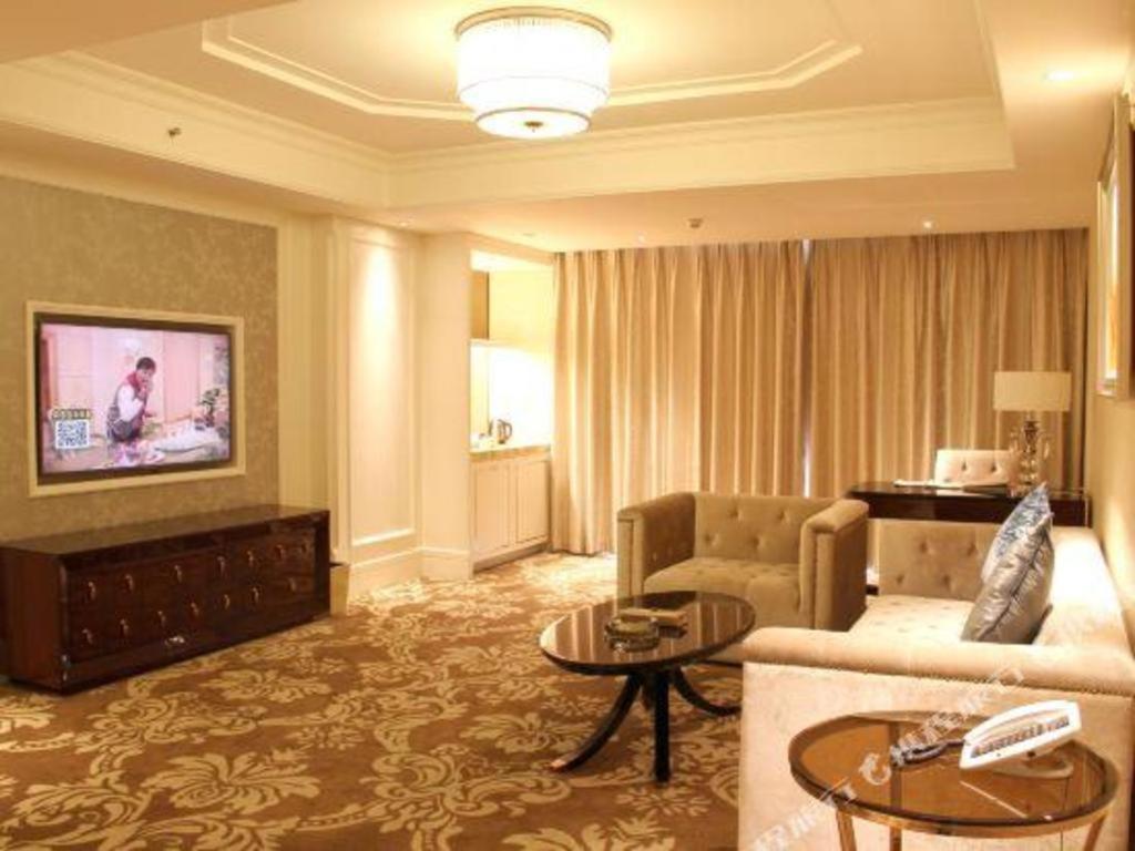 Lake Piedmont International Hotel Guangzhou Dış mekan fotoğraf