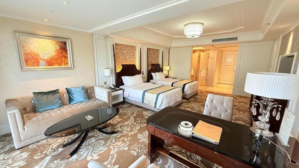 Lake Piedmont International Hotel Guangzhou Dış mekan fotoğraf